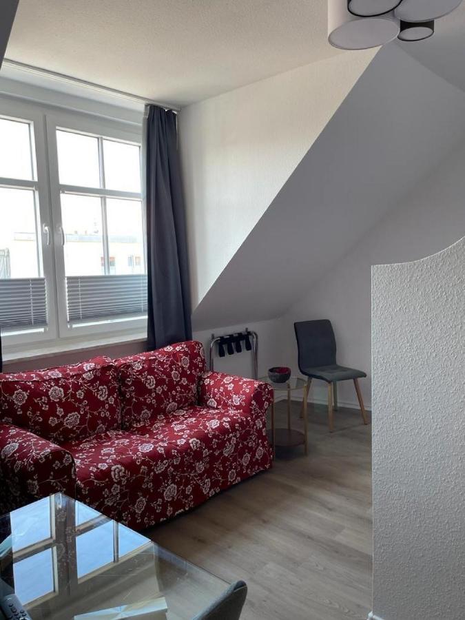 H&H Apartment Im Herzen Von Greifswald Zentral In Der Langen Reihe Exterior photo